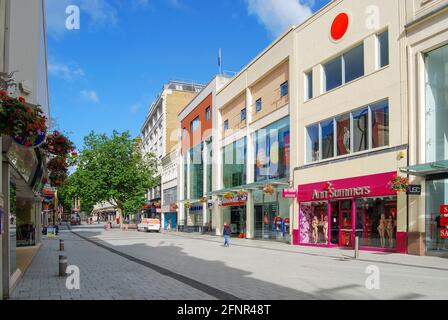 Fußgängerzone, shopping Street, Queen Street, Cardiff, Wales, Großbritannien Stockfoto