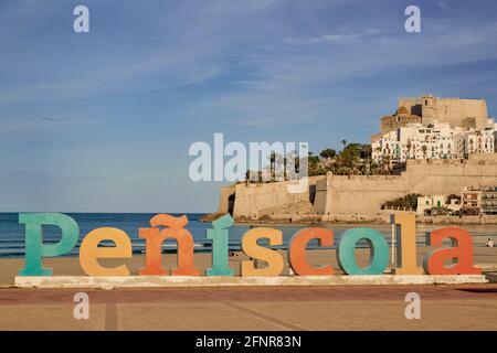 Das Castillo Palacio de Peñíscola oder Castillo del Papa Luna befindet sich im höchsten Teil des Felsens einer Stadt, die zur schönsten Spaniens erklärt wurde. Stockfoto