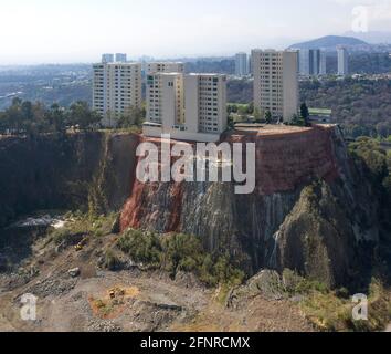 Gefährliche Baumaßnahmen in Santa Fe, Mexiko-Stadt, Mexiko Stockfoto