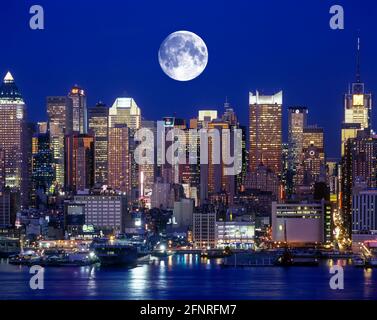 2005 HISTORISCHE SKYLINE VON MIDTOWN HUDSON RIVER MANHATTAN NEW YORK CITY USA Stockfoto