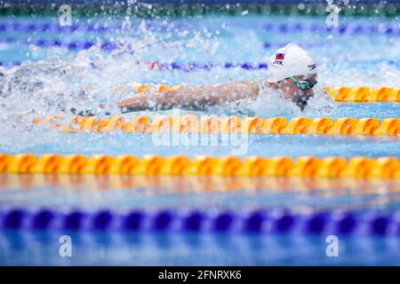 BUDAPEST, UNGARN - MAI 17: Tamara Potocka aus der Slowakei tritt beim Women 100m Butterfly Preliminary während der len Aquatikmeisterschaft an Stockfoto