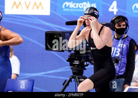 BUDAPEST, UNGARN - MAI 17: Femke Heemskerk aus den Niederlanden tritt beim Frauen 50m Freistil Preliminary während des len European Aquatics CHAMP an Stockfoto