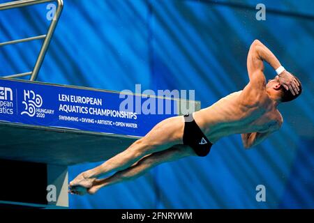 16-05-2021: Zwemmen: Europäisches Kampioenschap: Boedevest BUDAPEST, UNGARN - MAI 16: Viktor Minibaev aus Russland tritt beim Men 10m Platform Final d an Stockfoto