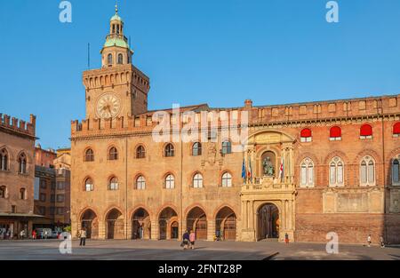 Palazzo di Accusio im historischen Stadtzentrum von Bologna, Emilia Romagna, Italien. Stockfoto