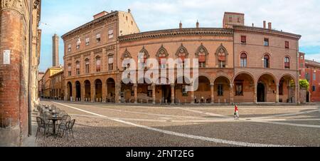 Piazza Santo Stefano in der Altstadt von Bologna, Emilia-Romagna, Italien Stockfoto