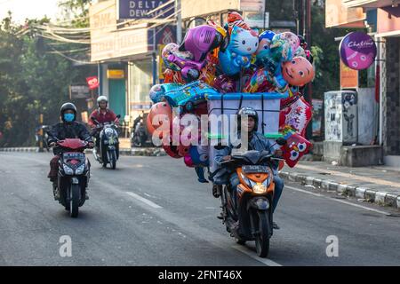 Ubud, Bali, Indonesien - 7. September 2016: Menschen auf den Straßen von Ubud, Indonesien. Stockfoto