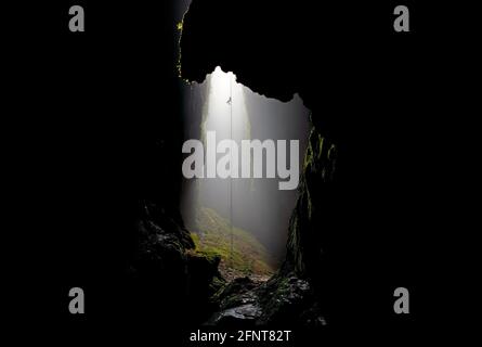 Abseilen - Abseilen in die verlorene Welt, Waitomo-höhlen, Neuseeland Stockfoto