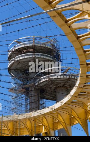 Die Überreste des New York State Pavilion und eines Teils des Queens Theatre im Flushing Meadows Corona Park in Queens, New York City. Stockfoto