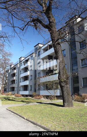 Vom Bauhaus-Architekten Walter Gropius entworfene Wohnanlage auf der Siedlung Siemensstadt in den westlichen Vororten Berlins Stockfoto