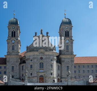 Fassade des historischen Klosters Einsiedeln, Schweiz Stockfoto