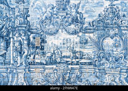 Wandbild aus typischen blauen Fliesen Azulejos in der Kathedrale Sé do Porto, Porto, Portugal, Europa Wandbild aus typischen blauen Fliesen Azule Stockfoto