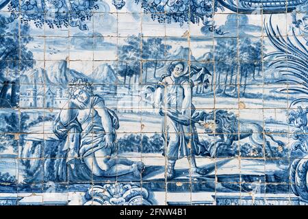 Wandbild aus typischen blauen Fliesen Azulejos in der Kathedrale Sé do Porto, Porto, Portugal, Europa Wandbild aus typischen blauen Fliesen Azule Stockfoto