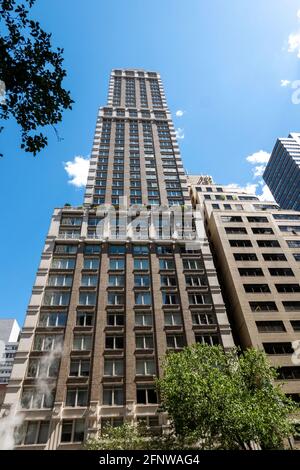 515 Park Avenue ist ein luxuriöses Apartmentgebäude, New York City, USA Stockfoto