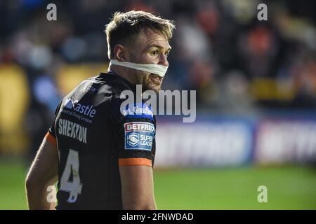 Castleford, England - 17. Mai 2021 -Michael Shenton von Castleford Tigers trägt während der Rugby League Betfred Super League Runde 6 eine andere Gesichtsmaske Castleford Tigers vs Hull Kingston Rovers im Mend-A-Hose Stadium, Castleford, Großbritannien Dean Williams/Alamy Live News Stockfoto