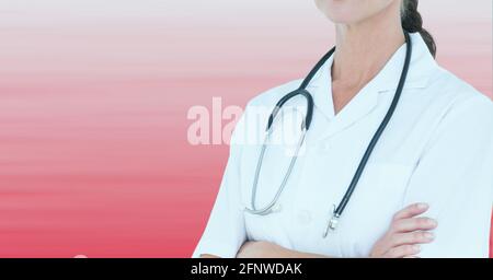 Zusammensetzung der Mittelsektion der Ärztin im Laborkittel und Stethoskop mit Kopierbereich Stockfoto