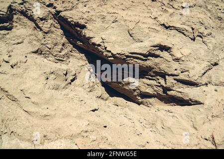 Die Textur des Sandes. Sandsteinbruch. Malerische Textur von Sandsteinen. Stockfoto