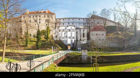 Die Tarnbrücke - Schloss Cesky Krumlov, Tschechische republik Stockfoto