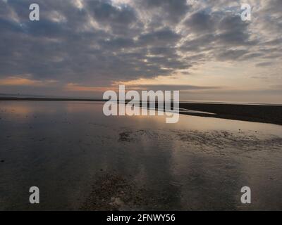 Ebbe Pagham Beach, Großbritannien. Stockfoto