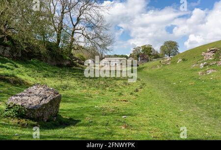 One Ash Grange oberhalb von Lathkill Dale im Derbyshire Peak District in Großbritannien, ursprünglich im Besitz von Roche Abbey in South Yorkshire Stockfoto