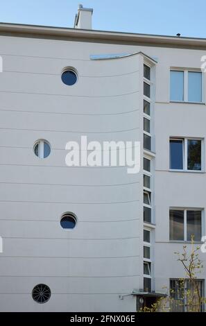 Wohngebäude der Warschauer Wohngenossenschaft, Zoliborz-Bezirk, Warschau, Polen Stockfoto