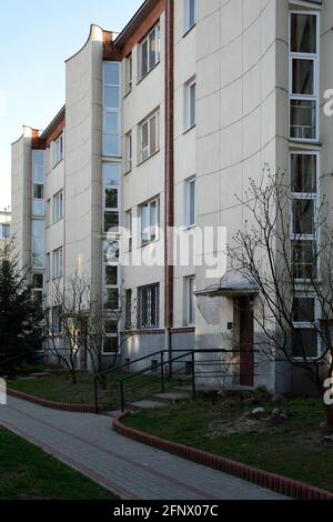 Wohngebäude der Warschauer Wohngenossenschaft, Zoliborz-Bezirk, Warschau, Polen Stockfoto