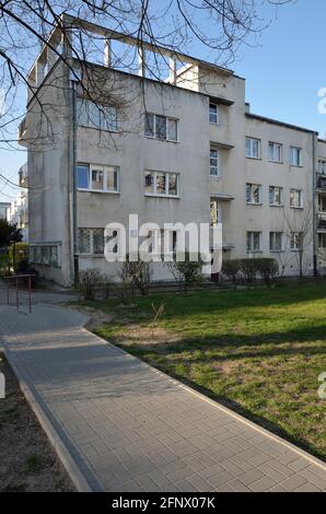 Wohngebäude der Warschauer Wohngenossenschaft, Zoliborz-Bezirk, Warschau, Polen Stockfoto