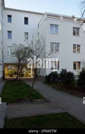 Wohngebäude der Warschauer Wohngenossenschaft, Zoliborz-Bezirk, Warschau, Polen Stockfoto