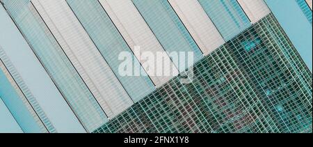 Abstrakter geometrischer, farbenfroher Hintergrund. Dachansicht von oben. Stockfoto