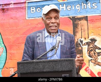 Boyle Heights, Kalifornien, USA. Mai 2021. Danny Glover spricht während des Senators Susan Rubio's Senate Bill 805 (SB 805) ''Save the Performing Arts Act of 2021''' Pressekonferenz. Bild: Billy Bennight/ZUMA Wire/Alamy Live News Stockfoto