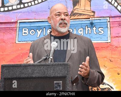 Boyle Heights, Kalifornien, USA. Mai 2021. Ben Guillory spricht während des Senators Susan Rubio's Senate Bill 805 (SB 805) ''Save the Performing Arts Act of 2021''' Pressekonferenz. Bild: Billy Bennight/ZUMA Wire/Alamy Live News Stockfoto