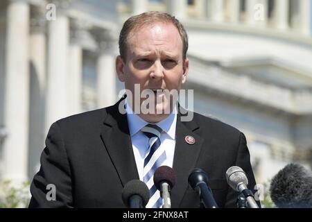 Washington, USA. Mai 2021. Der Repräsentant Lee Zeldin (R-NY) spricht heute am 25. Mai 2021 während einer Pressekonferenz über den Konflikt zwischen Israel und der Hamas im US-amerikanischen Repräsentantenhaus House Triangle. (Foto von Lenin Nolly/Sipa USA) Quelle: SIPA USA/Alamy Live News Stockfoto