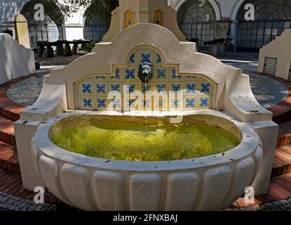 Alter Brunnen im Innenhof, Rio de Janeiro, Brasilien Stockfoto