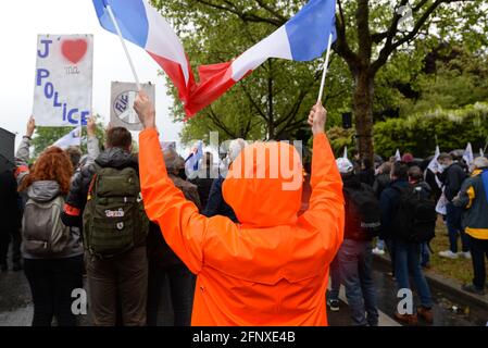 Paris Versammlung wütender Polizisten. 35000 Personen laut den Organisatoren, und Abgeordnete von allen Seiten sind anwesend. Stockfoto