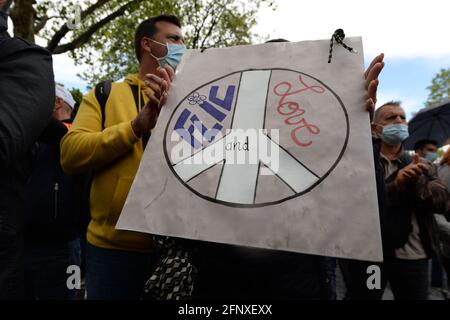 Paris Versammlung wütender Polizisten. 35000 Personen laut den Organisatoren, und Abgeordnete von allen Seiten sind anwesend. Stockfoto