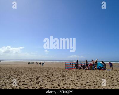 Urlauber Woolacombe Beach Devon Stockfoto