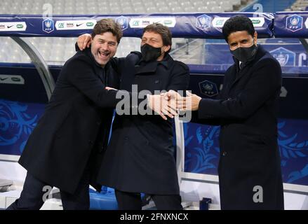 Paris, Frankreich. Mai 2021. PSG-Trainer Mauricio Pochettino, Präsident der PSG Nasser Al Khelaifi, Sportdirektor der PSG Leonardo Araujo feiern den Sieg nach dem Fußballspiel des französischen Pokalfinales zwischen AS Monaco (ASM) und Paris Saint-Germain PSG am 19. Mai 2021 im Stade de France in Saint-Denis bei Paris, Frankreich - Foto Jean Catuffe/DPPI Kredit: DPPI Media/Alamy Live News Stockfoto