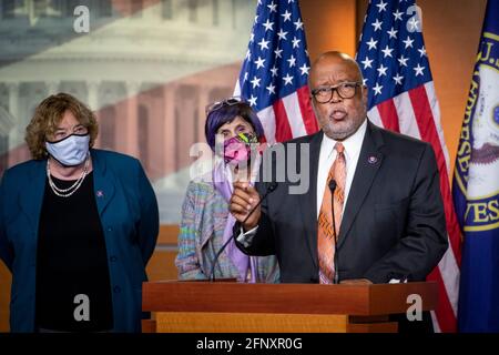 Washington, Vereinigte Staaten Von Amerika. Mai 2021. Die US-Vertreterin Bennie Thompson (Demokrat von Mississippi) hält am Mittwoch, den 19. Mai 2021, im US-Kapitol in Washington, DC, eine Rede während einer Pressekonferenz zur Kommission vom 6. Januar und zum Notstandsschutz. Quelle: Rod Lampey/CNP/Sipa USA Quelle: SIPA USA/Alamy Live News Stockfoto