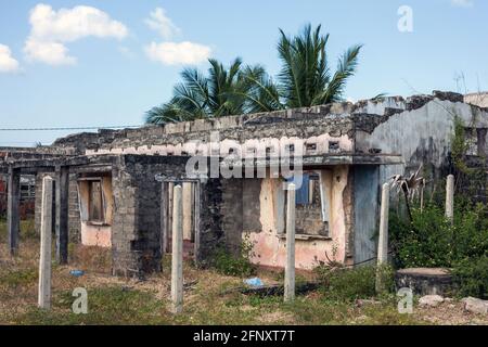 Verwahrlost Haus, das während des Bürgerkrieges Schaden erlitten, Mullaitivu, Northern Province, Sri Lanka Stockfoto