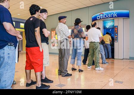 Florida, Miami Beach Convention Center, Center, Geldautomat, Schlange für Kunden der Citibank Bank, Stockfoto