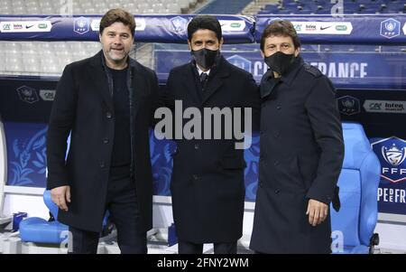 PSG-Trainer Mauricio Pochettino, Präsident der PSG Nasser Al Khelaifi, Sportdirektor der PSG Leonardo Araujo feiern den Sieg nach dem Fußballspiel des französischen Pokalfinales zwischen AS Monaco (ASM) und Paris Saint-Germain PSG am 19. Mai 2021 im Stade de France in Saint-Denis bei Paris, Frankreich - Foto Jean Catuffe / DPPI / LiveMedia Stockfoto