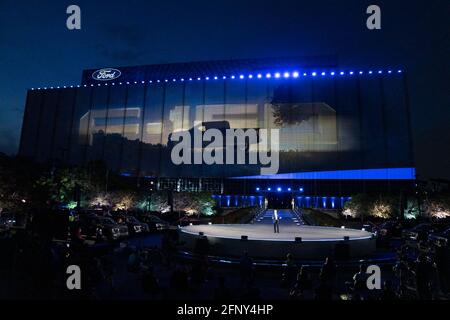Dearborn, Michigan, USA. Mai 2021. Der Vorstandsvorsitzende der Ford Motor Company, BILL FORD, spricht bei einer Veranstaltung, bei der der neue vollelektrische Pickup am 19. Mai 2021 im Ford World Headquarters in Dearborn, Michigan, vorgestellt wird. Kredit: Dominick Sokotoff/ZUMA Wire/Alamy Live Nachrichten Stockfoto