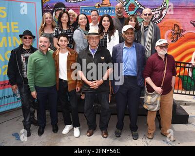 19. Mai 2021: Teilnehmer Danny Glover, Edward James Olmos, Fabrizio Guido, French Stewart, Susan Rubio, Vanessa Claire Stewart, Michelle Krusiec, Josefina Lopez, Kate Linder und Joe Spano posieren als Gruppe in der Senatsvorlage 805 (SB 805) ''Save the Performing Arts Act of 2021''' von Senatorin Susan Rubio. Bild: Billy Bennight/ZUMA Wire/Alamy Live News Stockfoto