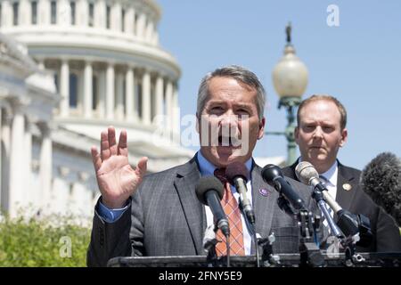 Der Vertreter der Vereinigten Staaten, Jody HICE (Republikaner von Georgien), hält während einer Pressekonferenz vor dem US-Kapitol in Washington, DC, USA, am Mittwoch, den 19. Mai, eine Rede über den aktuellen Konflikt zwischen Israel und der Hamas. 2021. Foto von Rod Lampey/CNP/ABACAPRESS.COM Stockfoto