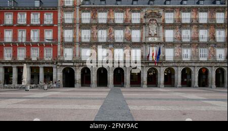 Hauptplatz (Plaza Mayor) von Madrid, Spanien, am Morgen Stockfoto