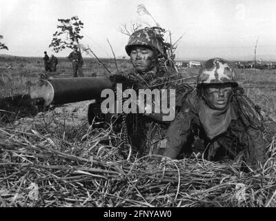 Geographie / Reisen, Japan, Militär, Selbstverteidigung, Soldaten mit Maschinengewehr Typ Maxim, ZUSÄTZLICHE-RIGHTS-CLEARANCE-INFO-NOT-AVAILABLE Stockfoto