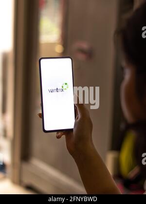 Assam, indien - 18. Mai 2021 : Vantrix-Logo auf dem Telefonbildschirm. Stockfoto