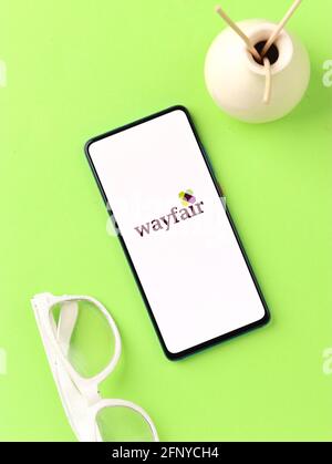 Assam, indien - 18. Mai 2021 : Wayfair-Logo auf dem Telefonbildschirm Stockbild. Stockfoto