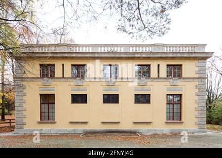 München, Maximilianswerk (Maxwerk), Wasserkraftwerk, Zustand nach der Sanierung 2020, Nordseite Stockfoto