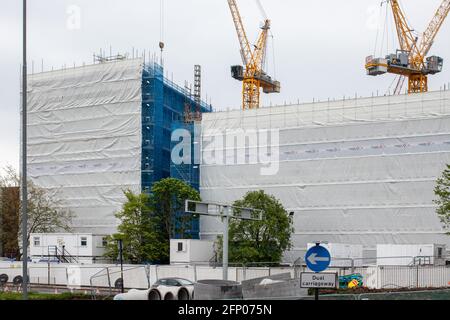 Umstrittener Wohnungsbau in Perry Barr, Birmingham. Ursprünglich als Sportlerdorf für die Commonwealth Games 2022 gedacht, ist das Projekt aufgrund von Covid zurückgefallen und wird nun zu neuen Häusern. Stockfoto