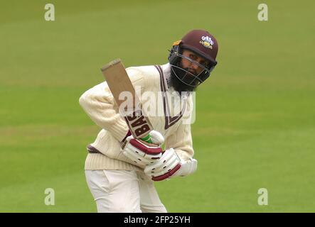 20. Mai 2021. London, Großbritannien. Surreys Hashim Amla schlagen als Surrey gegen Middlesex in der County Championship beim Kia Oval, Tag eins. David Rowe/Alamy Live News. Stockfoto